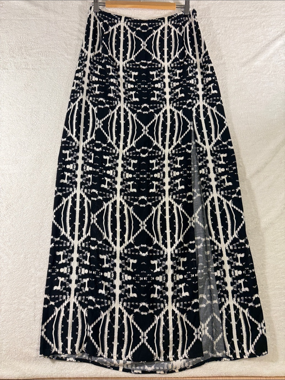 Express Black and White Geometric Print Maxi Skirt